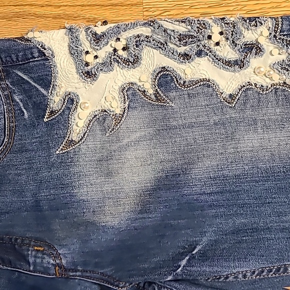 Appliqued jeans, sz 8 - Picture 3 of 7